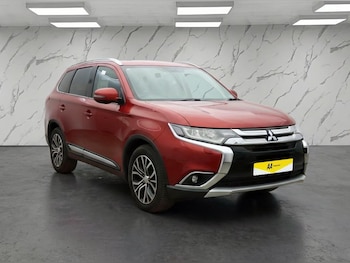 Used Mitsubishi Outlander 2017 for sale - 77369701: Photo