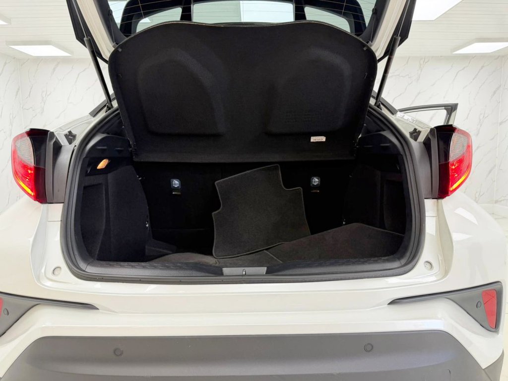 Used Toyota C-HR 2022 for sale - 76820432: Photo 24