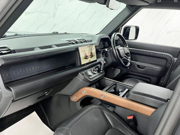 Used Land Rover Defender 130 2022 for sale - 75986712: Photo 29