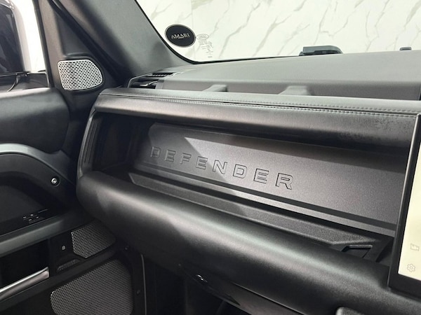Used Land Rover Defender 130 2022 for sale - 75986712: Photo 30
