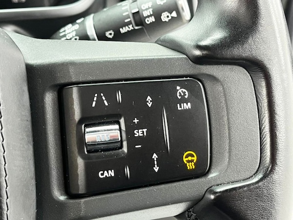 Used Land Rover Defender 130 2022 for sale - 75986712: Photo 39