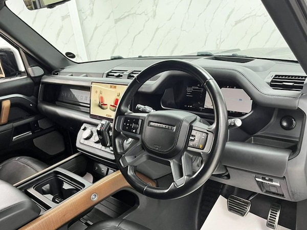 Used Land Rover Defender 130 2022 for sale - 75986712: Photo 41