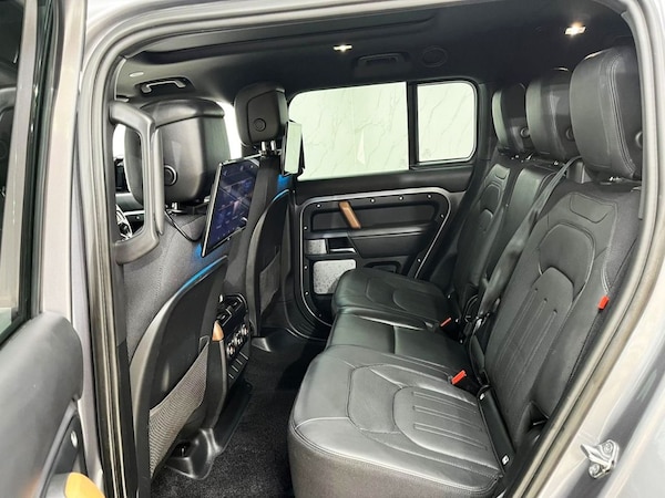 Used Land Rover Defender 130 2022 for sale - 75986712: Photo 48