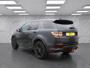 Used Land Rover Discovery Sport 2022 for sale - 77920068: Photo