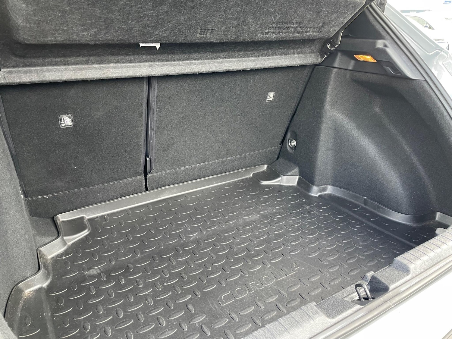 Used Toyota Corolla 2020 for sale - 77633126: Photo 32