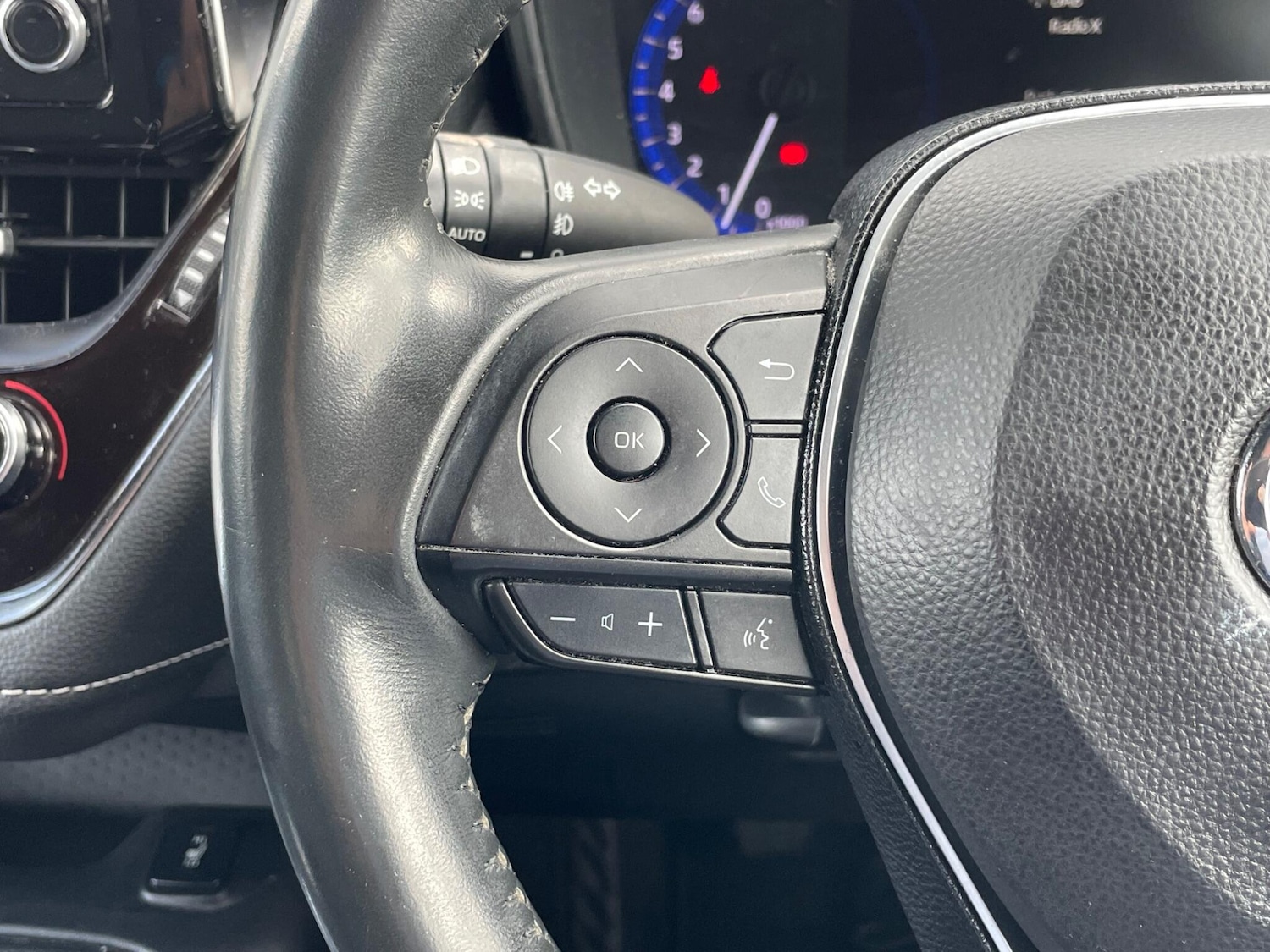 Used Toyota Corolla 2020 for sale - 77633126: Photo 38