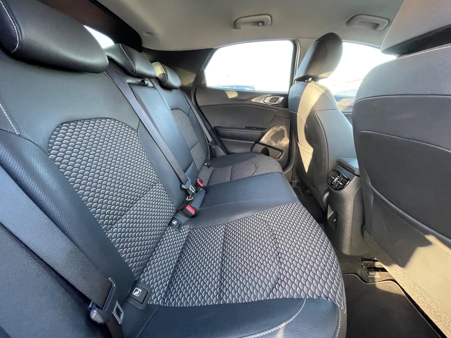 Used Kia XCeed 2023 for sale - 76953225: Photo 64