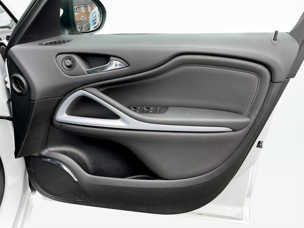 Used Vauxhall Zafira Tourer 2018 for sale - 77230298: Photo 8