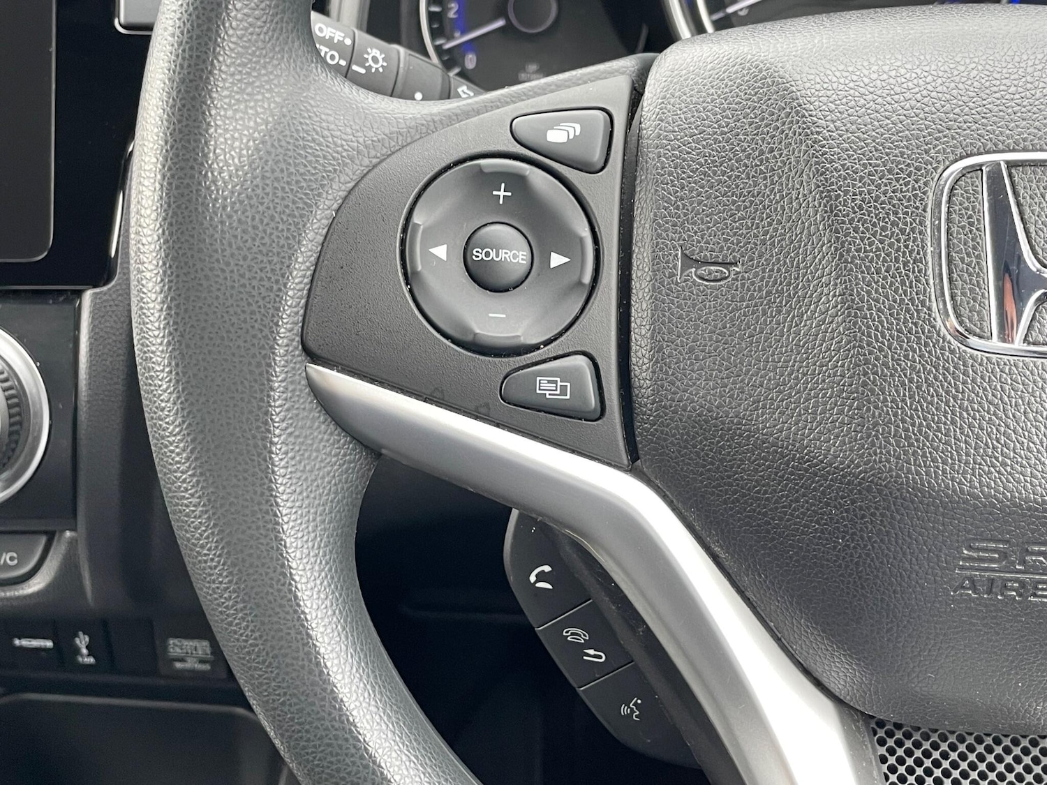 Used Honda Jazz 2018 for sale - 76472234: Photo 40