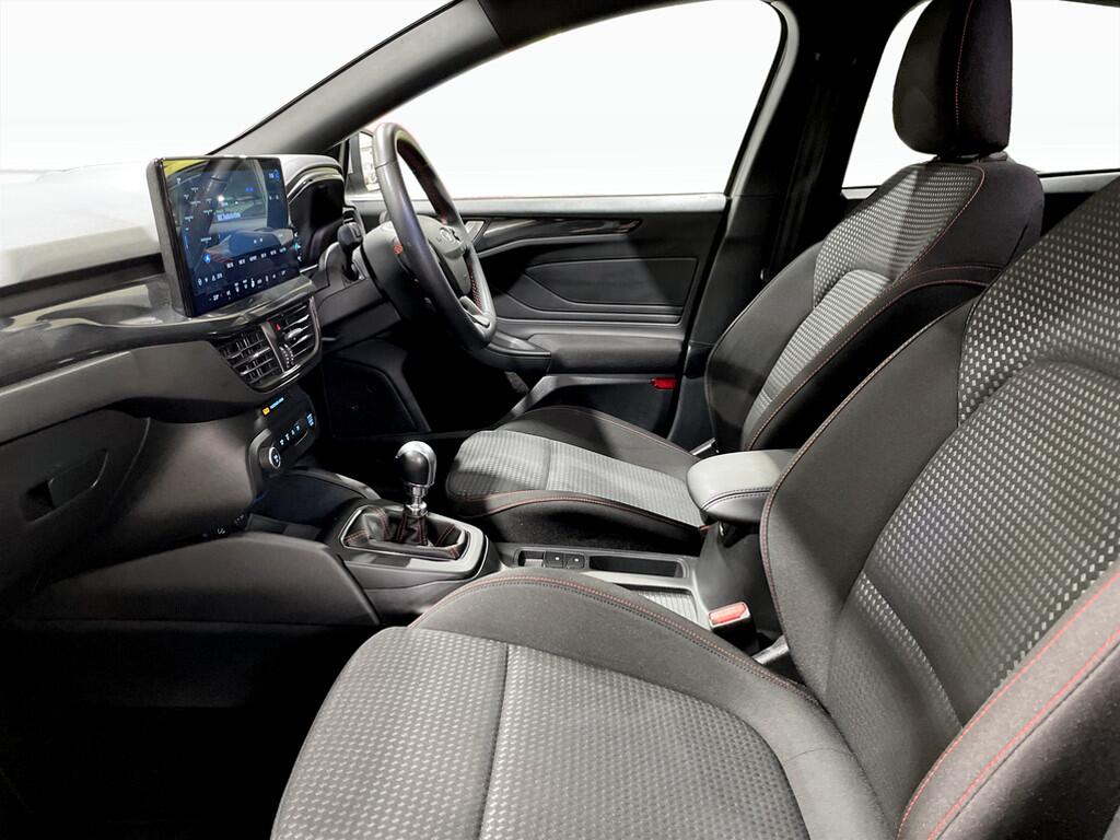 Used Ford Focus 2023 for sale - 76645228: Photo 15