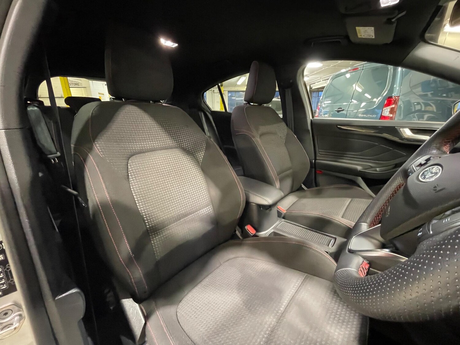 Used Ford Focus 2023 for sale - 76645228: Photo 38