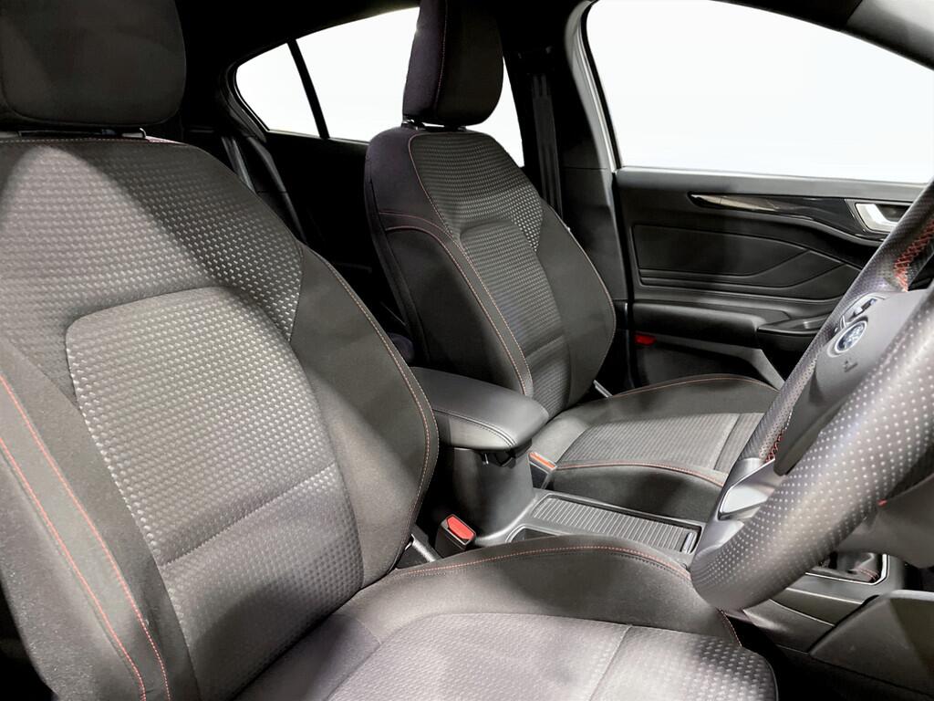 Used Ford Focus 2023 for sale - 76645228: Photo 9