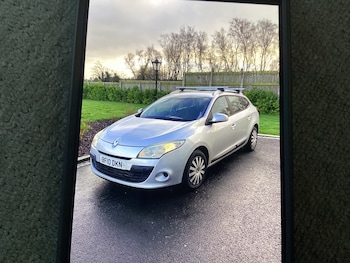 Used Renault Megane 2010 for sale - 77616021: Photo