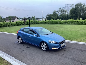 Used Volvo V40 2016 for sale - 78921399: Photo