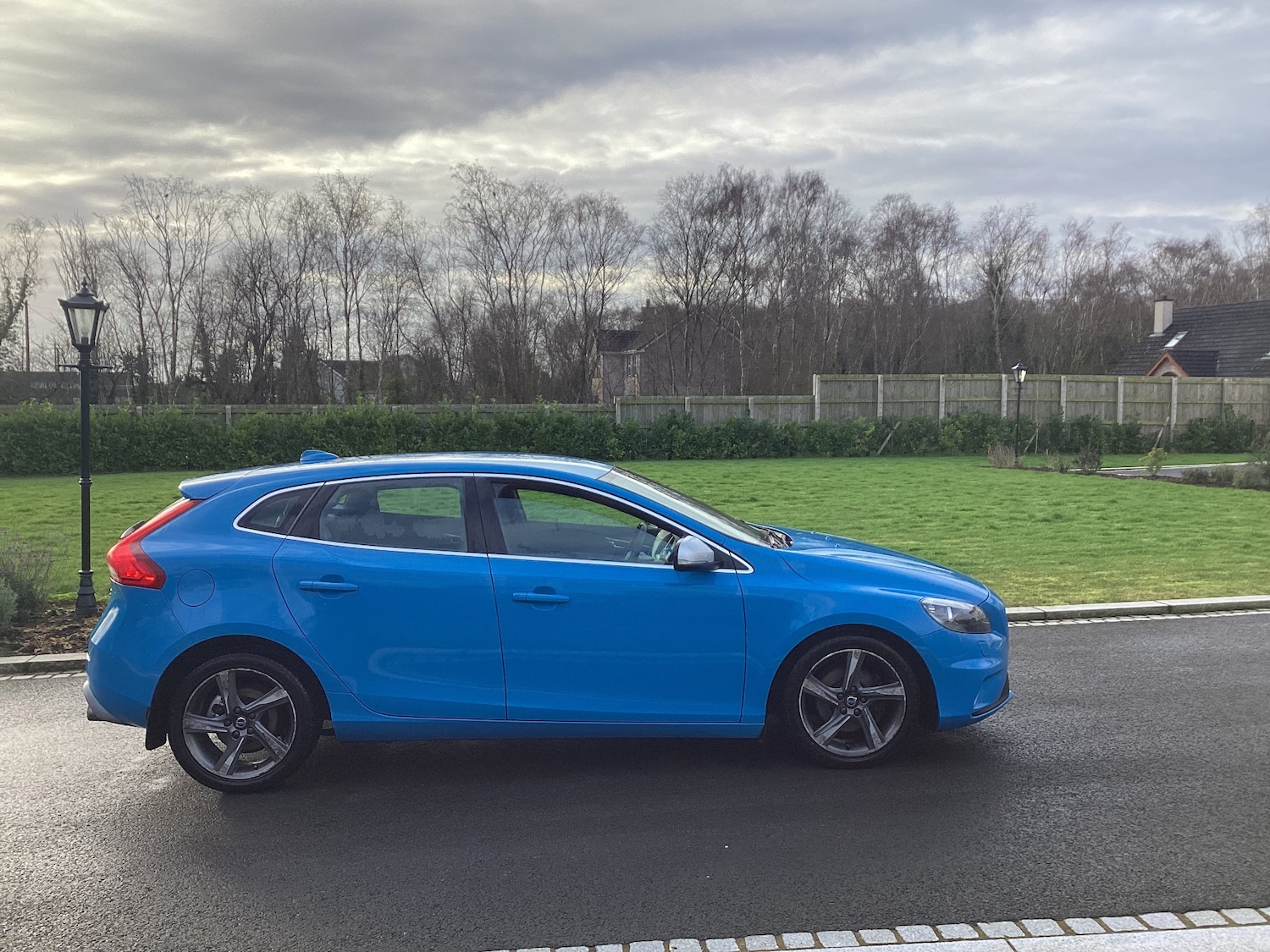 Used Volvo V40 2016 for sale - 77535852: Photo 2