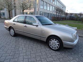 Used Mercedes-Benz E Class 1997 for sale - 78085111: Photo