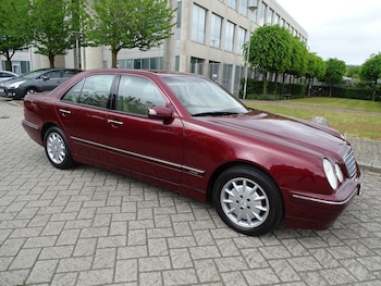 Used Mercedes-Benz E Class 2001 for sale - 78647897: Photo