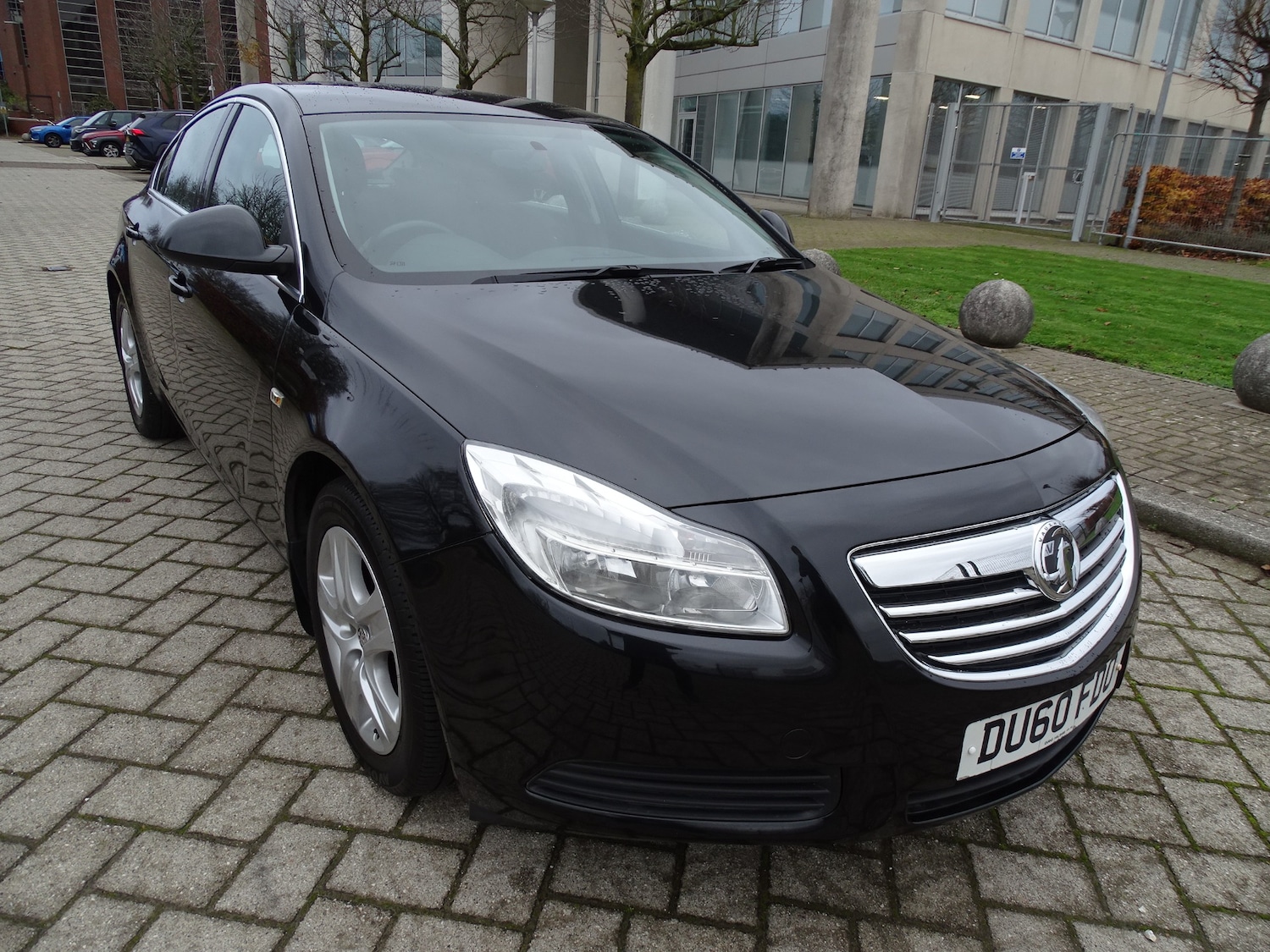 Used Vauxhall Insignia 2010 for sale - 76950926: Photo 2