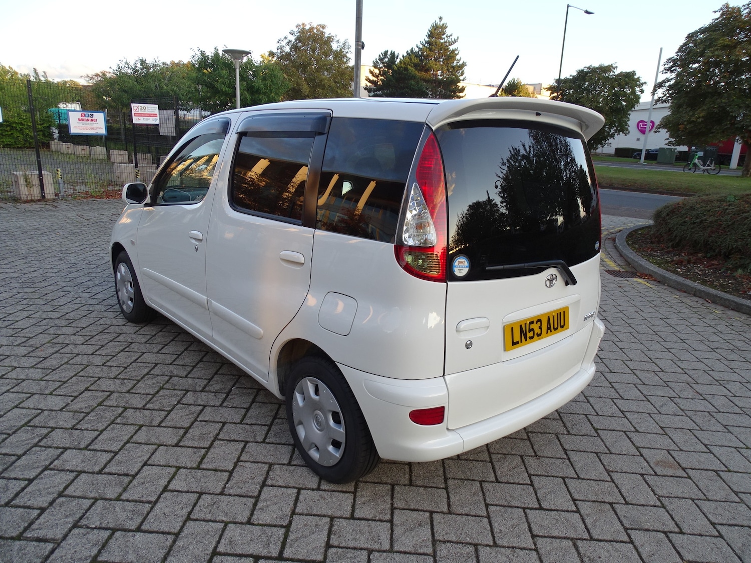 Used Toyota Yaris 2004 for sale - 76951330: Photo 11