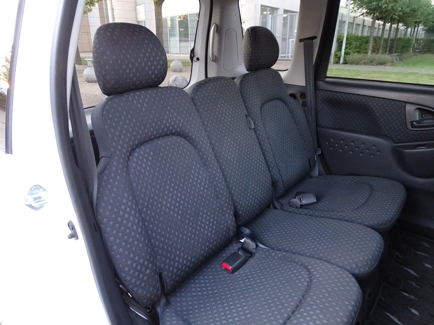 Used Toyota Yaris 2004 for sale - 76951330: Photo 29