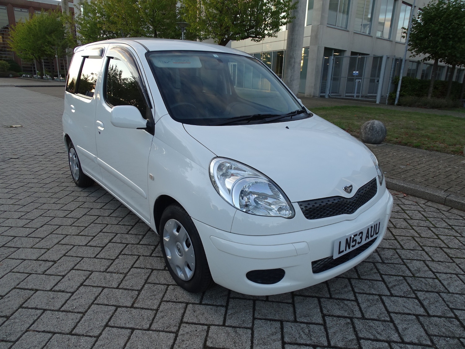 Used Toyota Yaris 2004 for sale - 76951330: Photo 3