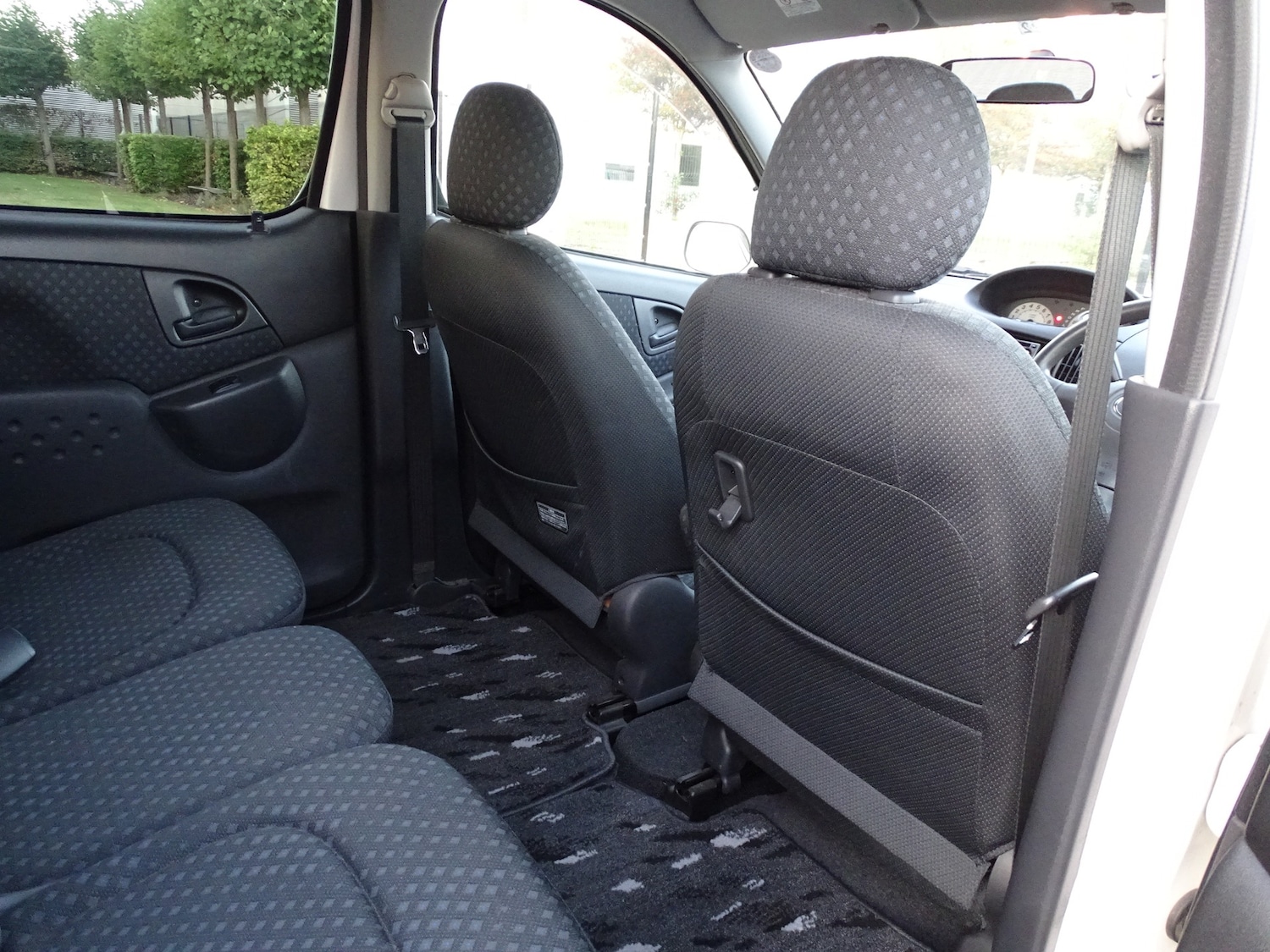 Used Toyota Yaris 2004 for sale - 76951330: Photo 33