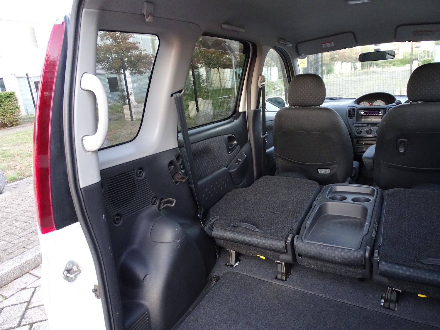 Used Toyota Yaris 2004 for sale - 76951330: Photo 36