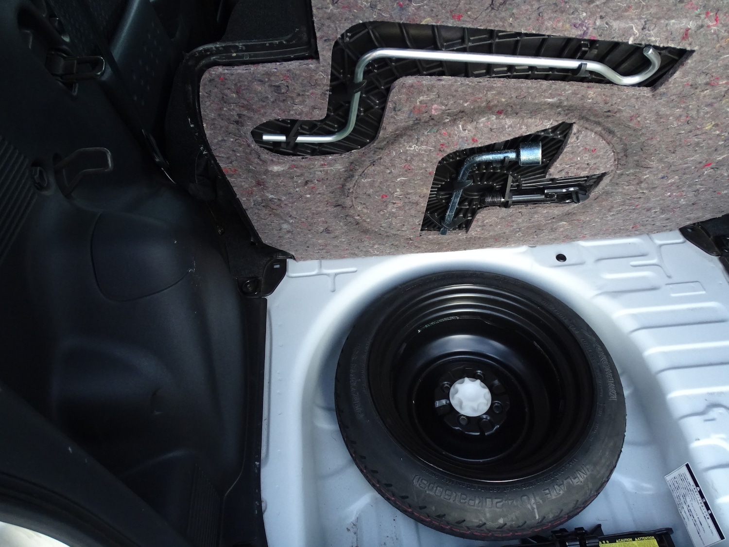 Used Toyota Yaris 2004 for sale - 76951330: Photo 37