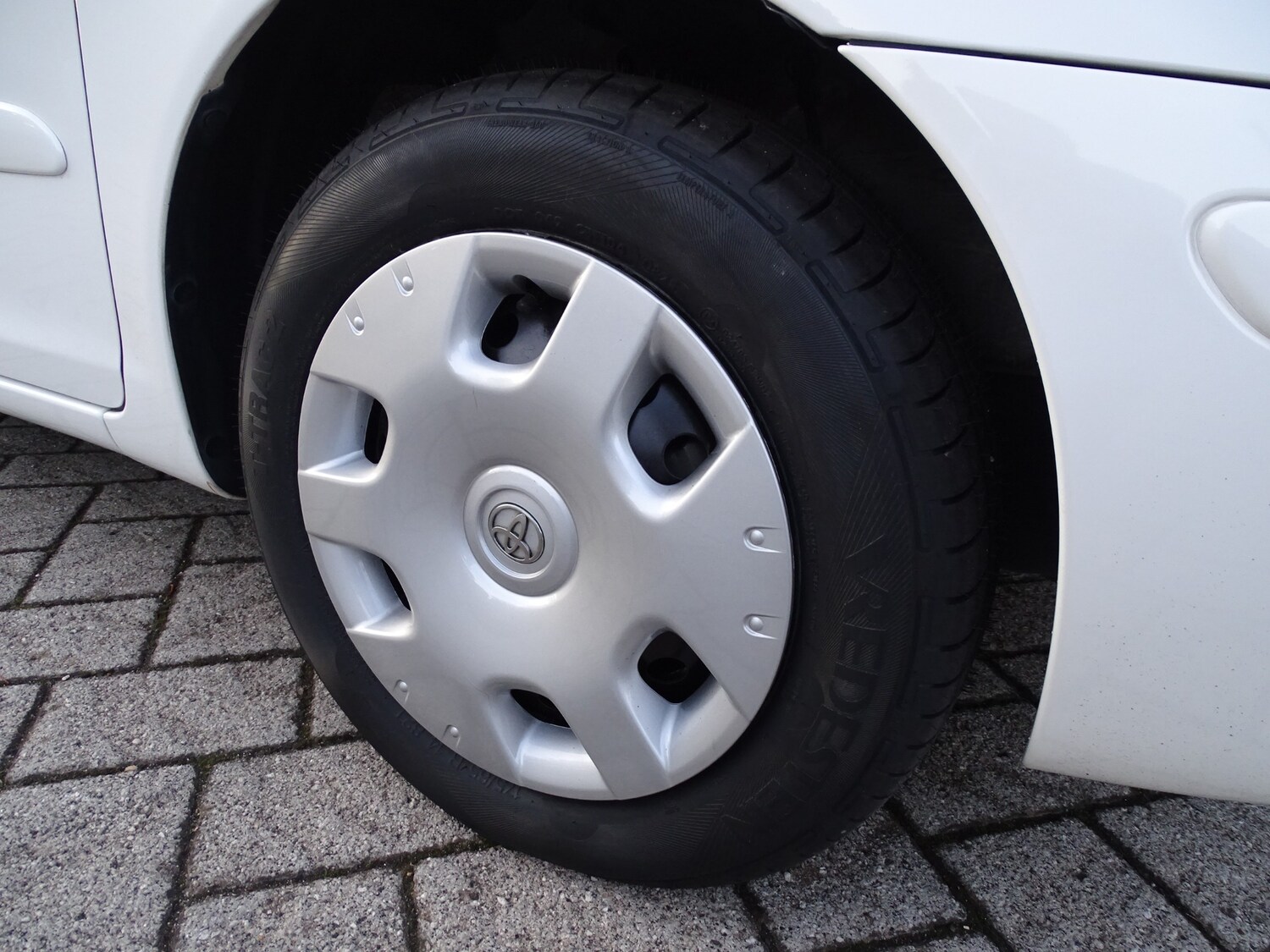 Used Toyota Yaris 2004 for sale - 76951330: Photo 38