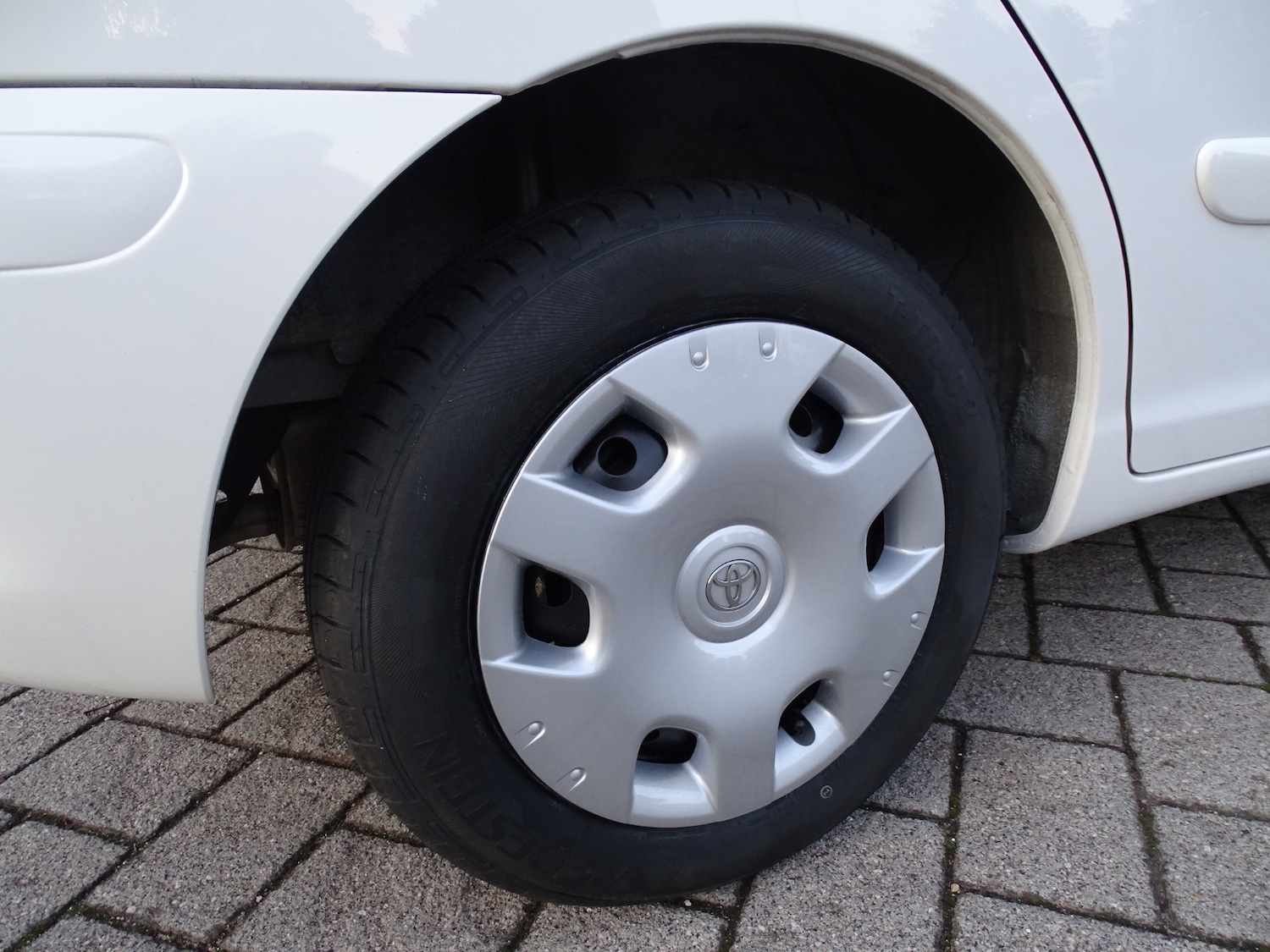 Used Toyota Yaris 2004 for sale - 76951330: Photo 39