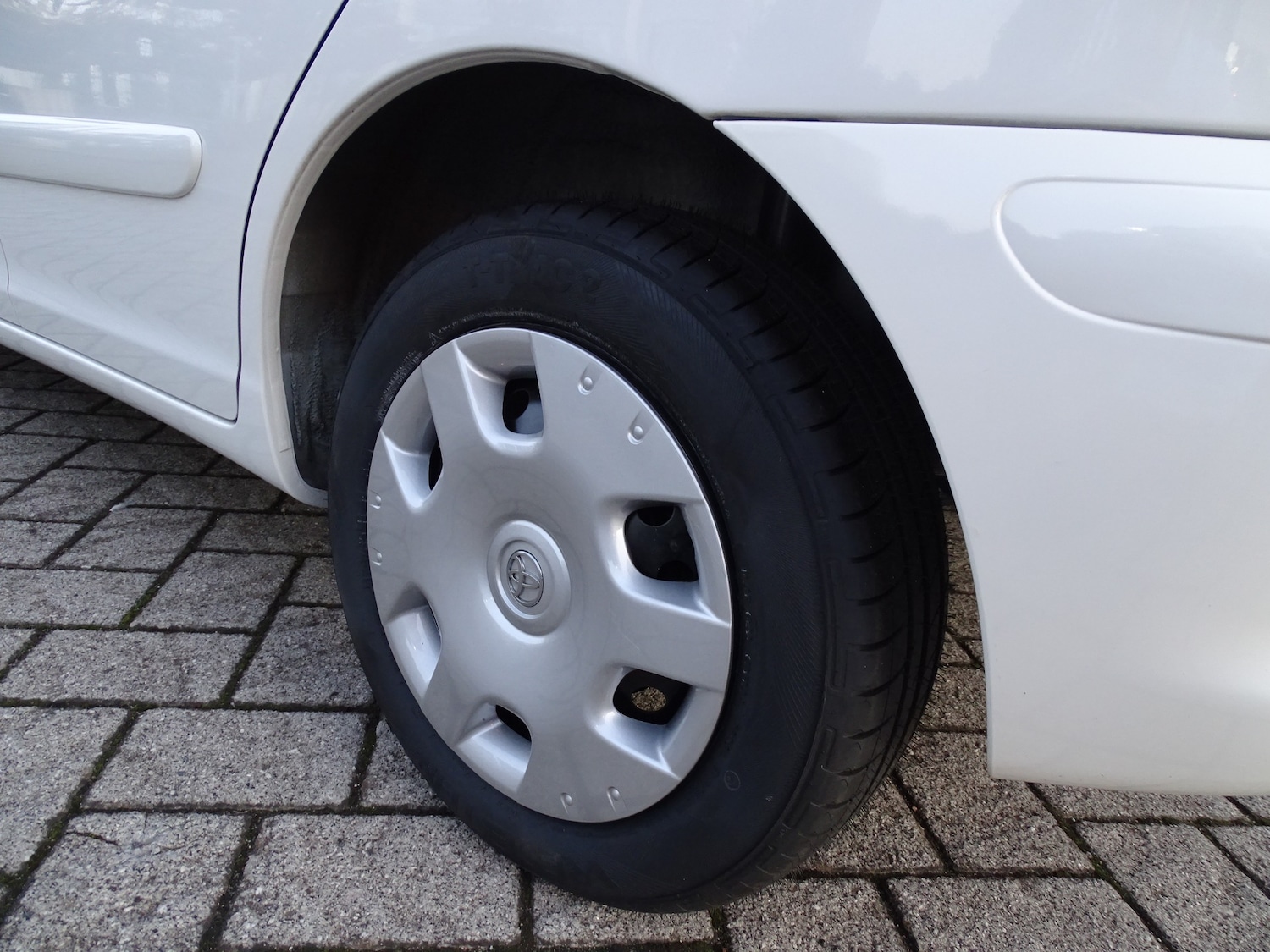 Used Toyota Yaris 2004 for sale - 76951330: Photo 40