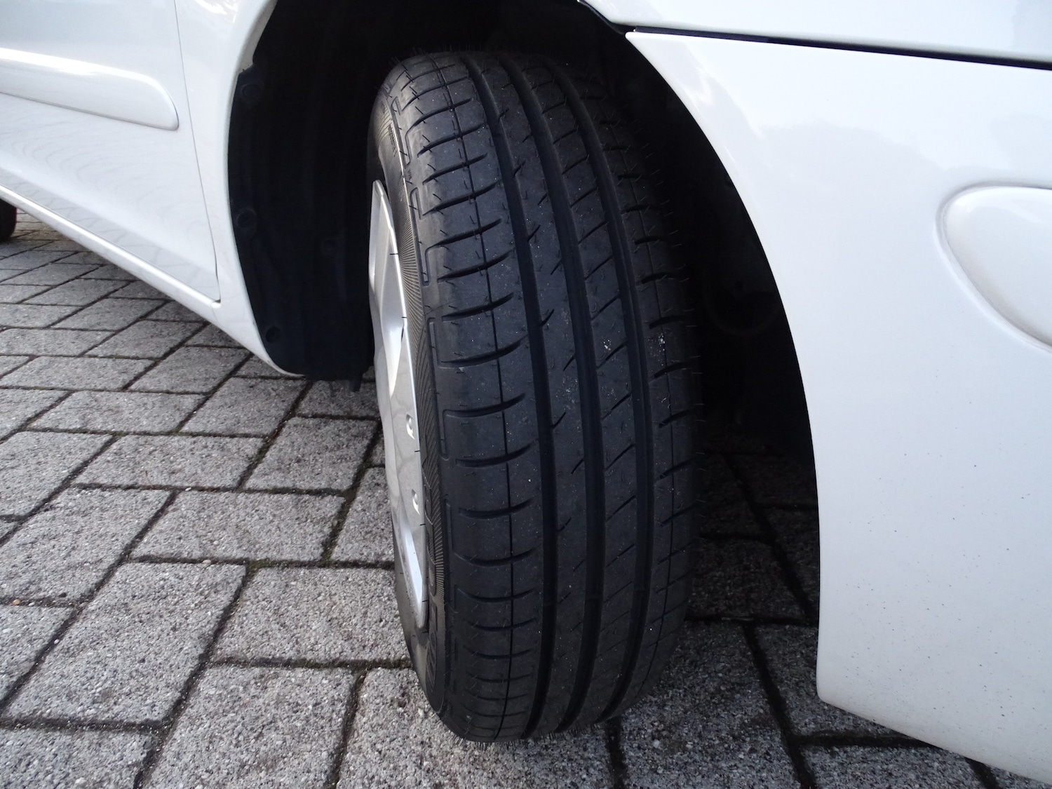 Used Toyota Yaris 2004 for sale - 76951330: Photo 42