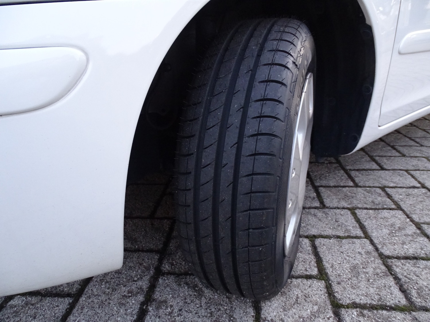 Used Toyota Yaris 2004 for sale - 76951330: Photo 43