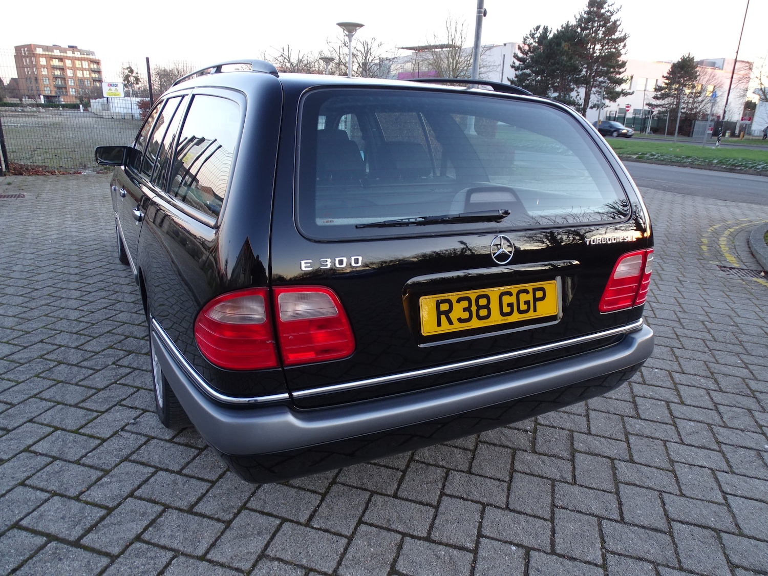 Used Mercedes-Benz E Class 1998 for sale - 76951389: Photo 10