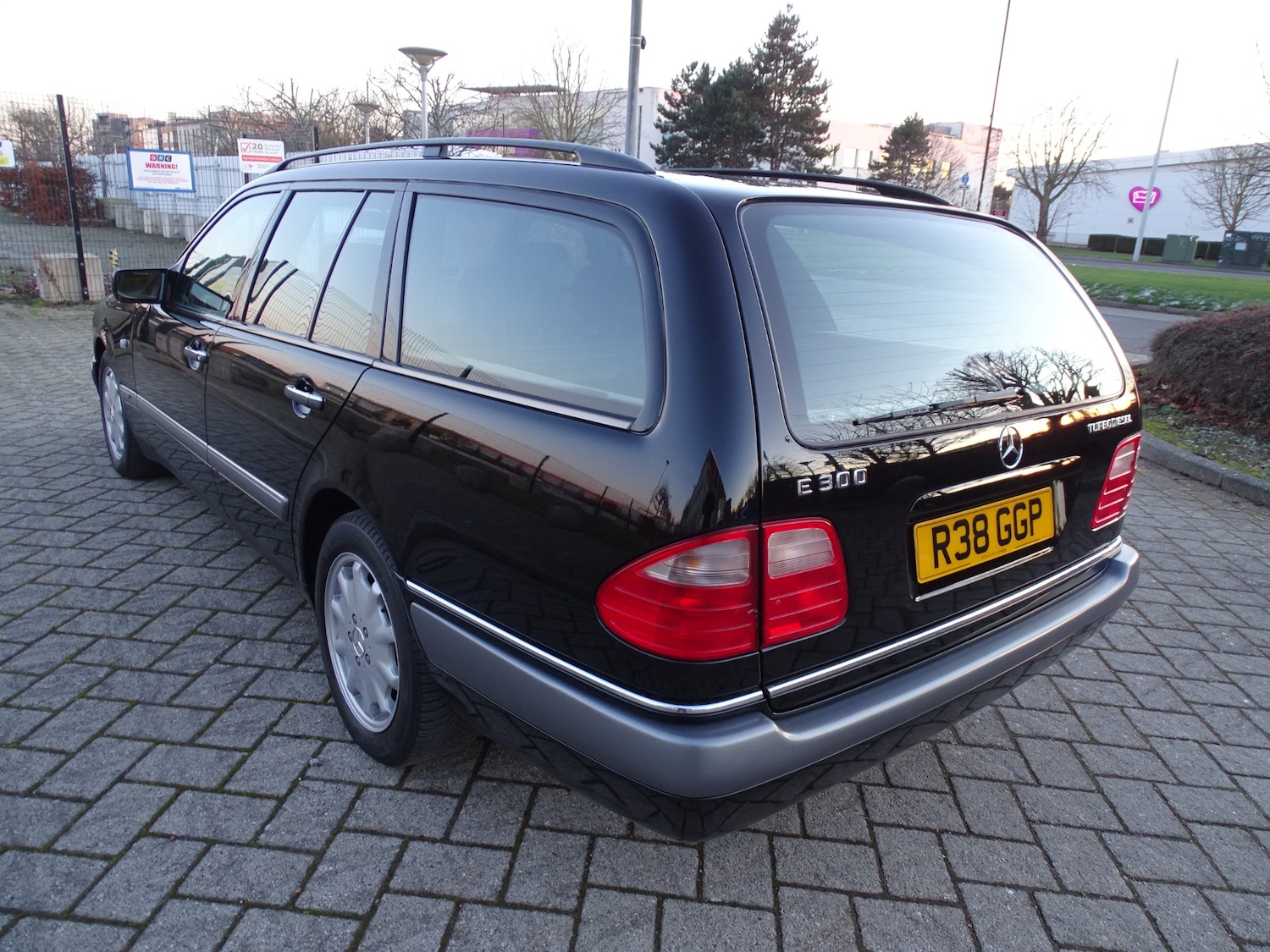 Used Mercedes-Benz E Class 1998 for sale - 76951389: Photo 11
