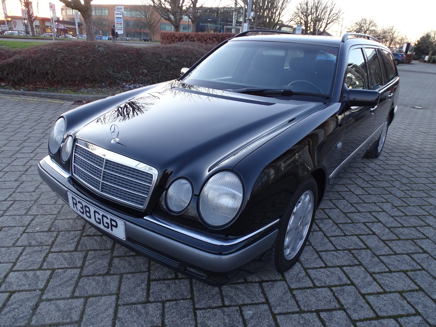 Used Mercedes-Benz E Class 1998 for sale - 76951389: Photo 16
