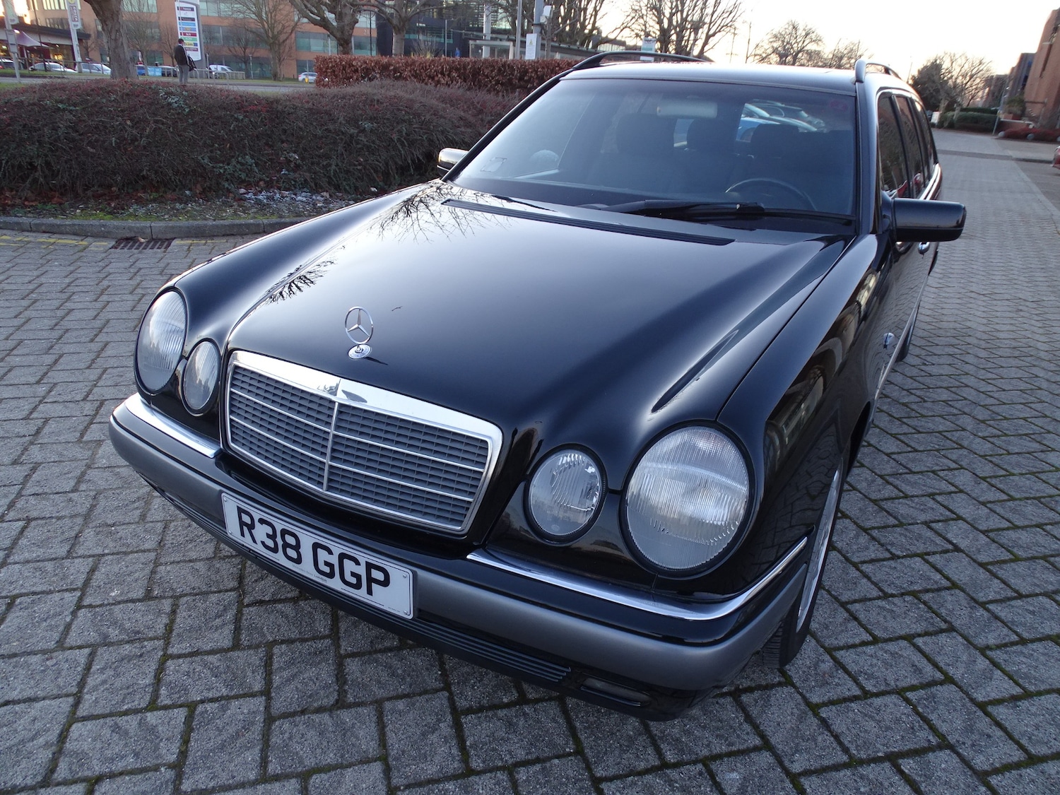 Used Mercedes-Benz E Class 1998 for sale - 76951389: Photo 17