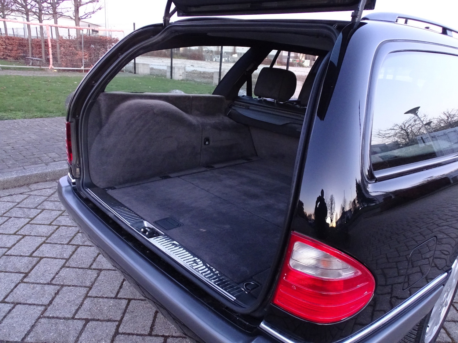 Used Mercedes-Benz E Class 1998 for sale - 76951389: Photo 32