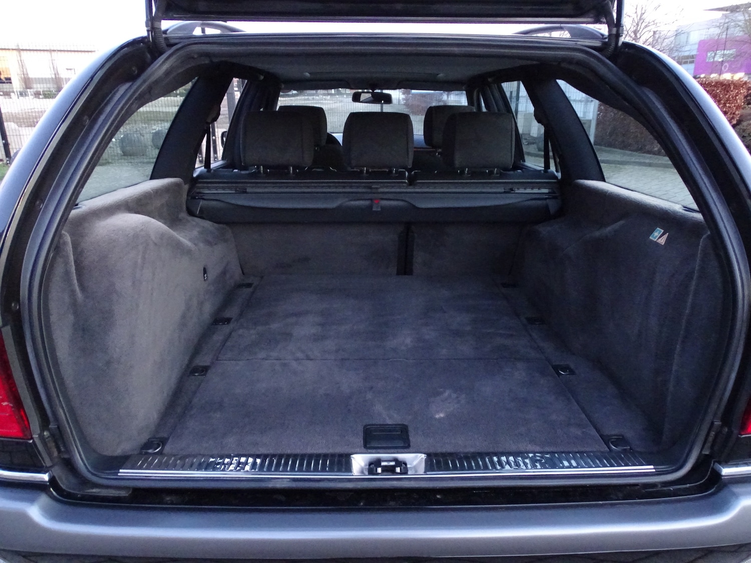 Used Mercedes-Benz E Class 1998 for sale - 76951389: Photo 33