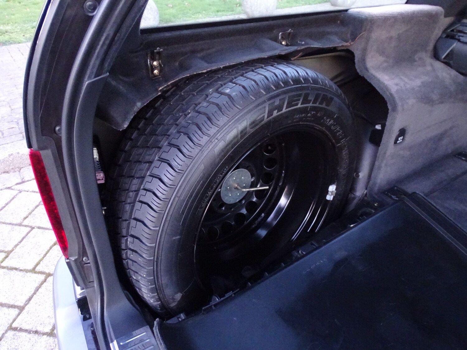 Used Mercedes-Benz E Class 1998 for sale - 76951389: Photo 36