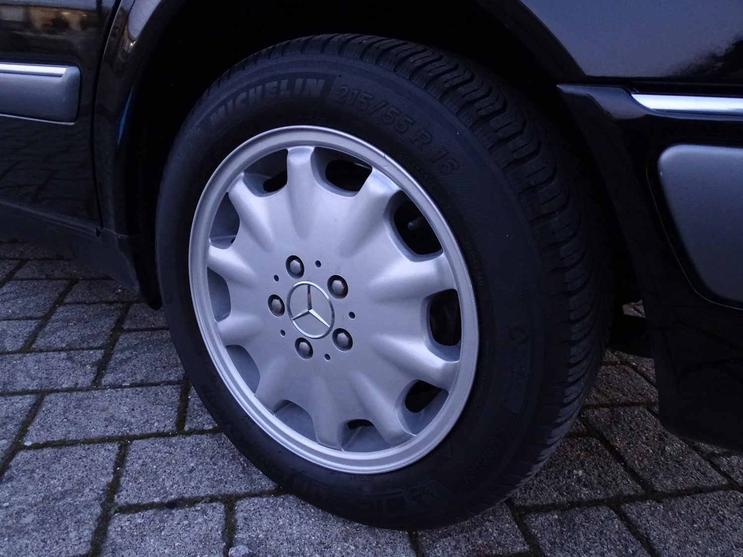 Used Mercedes-Benz E Class 1998 for sale - 76951389: Photo 40