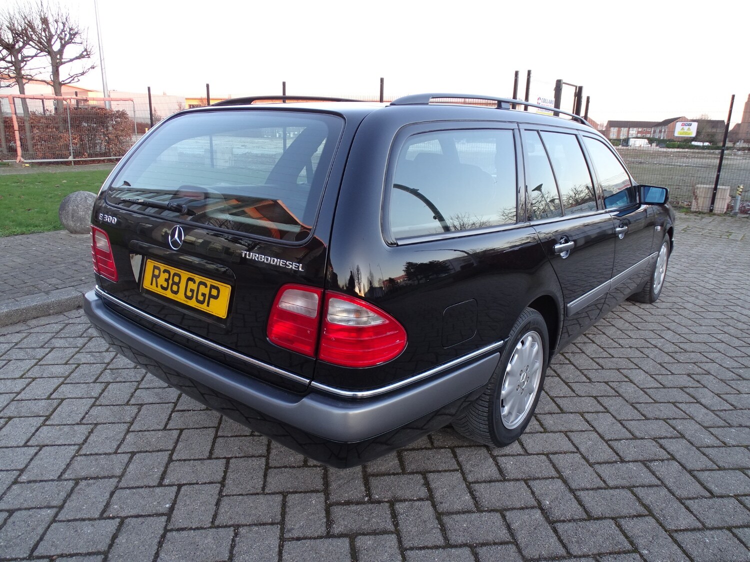 Used Mercedes-Benz E Class 1998 for sale - 76951389: Photo 7