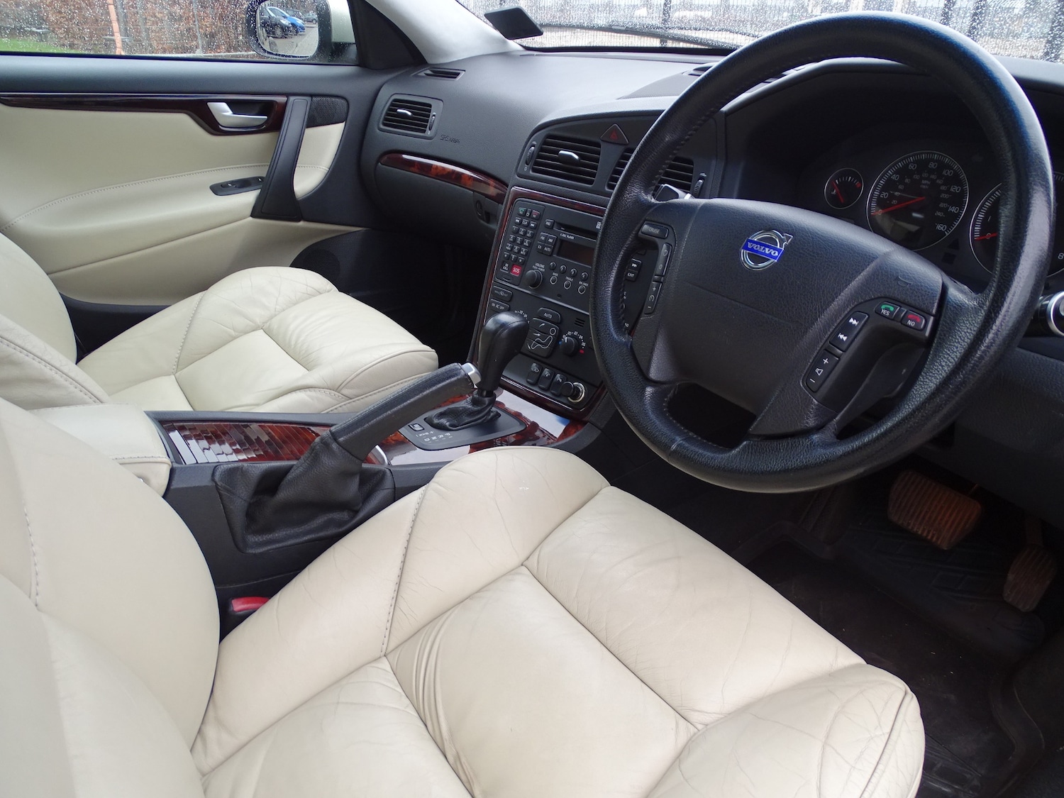 Used Volvo V70 2006 for sale - 77101418: Photo 19