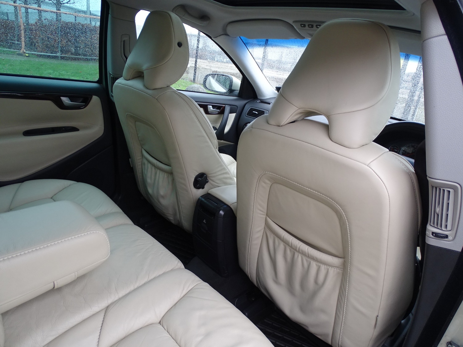 Used Volvo V70 2006 for sale - 77101418: Photo 32