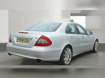 Used Mercedes-Benz E Class 2008 for sale - 78830920: Photo