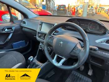 Used Peugeot 208 2015 for sale - 73914552: Photo