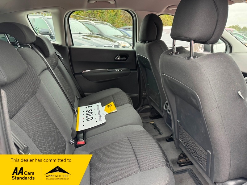 Used Peugeot 3008 2015 for sale - 76267572: Photo 8