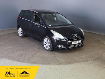 Used Peugeot 5008 2012 for sale - 79543673: Photo