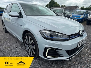 Used Volkswagen Golf 2017 for sale - 78875984: Photo