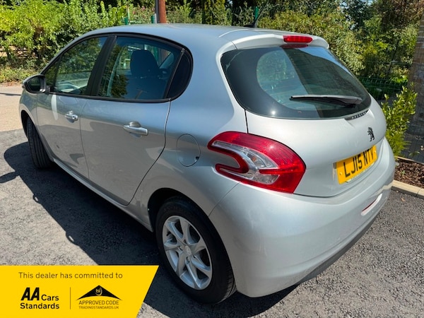 Used Peugeot 208 2015 for sale - 75359991: Photo 2